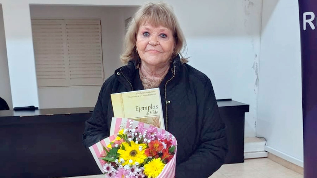 Asociación Alemana de Esperanza, libro, Colonia Esperanza, Ejemplos de Vida, familias alemanas de Esperanza, colonia Esperanza, María Elena Bertotti, Nelly Hein Althaus, inmigración alemana en Santa Fe, genealogía alemana en Argentina, historia de Esperanza, familias fundadoras de Esperanza, patrimonio cultural alemán, comunidad alemana de Esperanza, colonia agrícola Esperanza