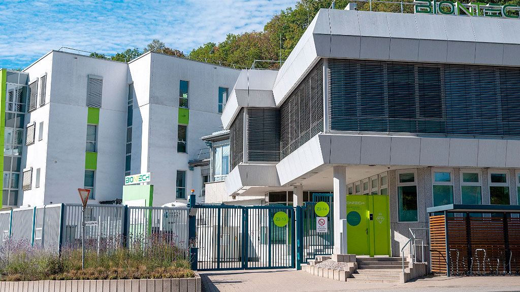 BioNTech, Alemania, industria farmacéutica, Marburg, Tübingen, Idar-Oberstein, CureVac, biotecnología, oncología, BioNTech Alemania, cierre plantas BioNTech, BioNTech Marburg, BioNTech Tübingen, BioNTech Idar-Oberstein, BioNTech CureVac, industria farmacéutica Alemania, biotecnología alemana, BioNTech oncología, plantas farmacéuticas Alemania, 1.800 empleados BioNTech, cierre Marburg, cierre Tübingen, cierre Idar-Oberstein, CureVac Tübingen, Ingmar Hoerr, vacuna Covid BioNTech, producción ARNm Alemania, reestructuración BioNTech, empleo farmacéutico Alemania
