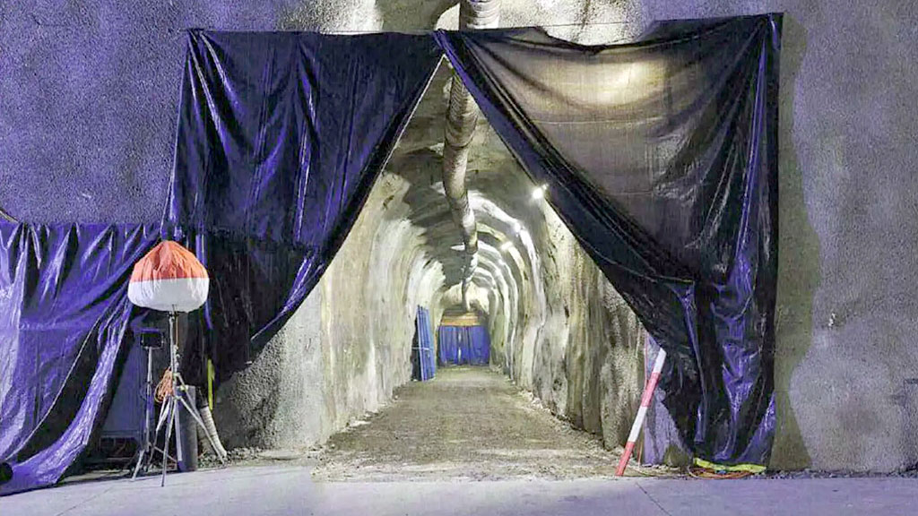 Suiza, Brünig Mega Safe, seguridad patrimonial, bóvedas en Suiza, seguridad patrimonial Suiza, Thomas Gasser, bóvedas bajo la montaña, Lungern Suiza, Brünig Obwalden, cámaras de alta seguridad, custodia de bienes de lujo, bóvedas privadas Suiza, 99 años de seguridad, Gasser Felstechnik, Schweizerische Nationalbank