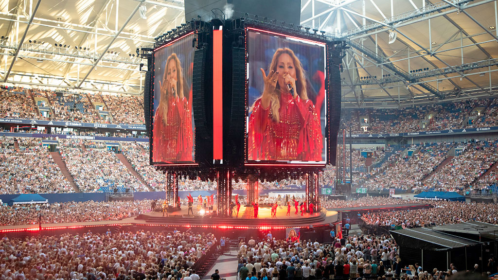 Helene Fischer, Taylor Swift, Allianz Arena, Helene Fischer Taylor Swift, Helene Fischer gira 2026, Helene Fischer Allianz Arena, Helene Fischer Múnich, Atemlos durch die Nacht, Shirin David, Schlager alemán, pop alemán, Helene Fischer conciertos, 360° Stadiontour, gira de estadios Helene Fischer, Helene Fischer 71.000 espectadores