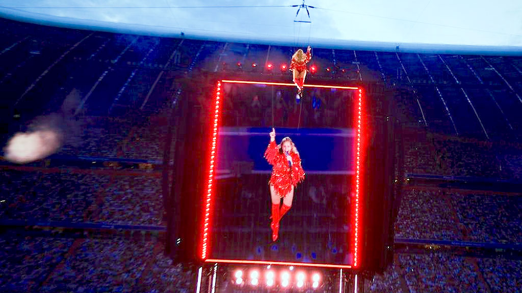 Helene Fischer, Taylor Swift, Allianz Arena, Helene Fischer Taylor Swift, Helene Fischer gira 2026, Helene Fischer Allianz Arena, Helene Fischer Múnich, Atemlos durch die Nacht, Shirin David, Schlager alemán, pop alemán, Helene Fischer conciertos, 360° Stadiontour, gira de estadios Helene Fischer, Helene Fischer 71.000 espectadores