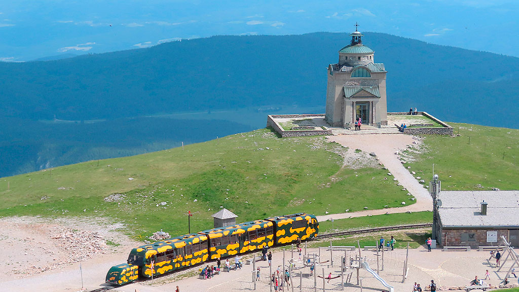 Baja Austria, Sisi, Viena, Elisabethkircherl, Kaiserin-Elisabeth-Gedächtniskirche, Schneeberg Austria, Baja Austria, Schneebergbahn, Sisi Austria, iglesia más alta de Baja Austria, Jugendstil Austria, Rudolf Goebel, Wolfgang Berger, patrimonio alpino, restauración Elisabethkircherl y 125 años Elisabethkircherl.