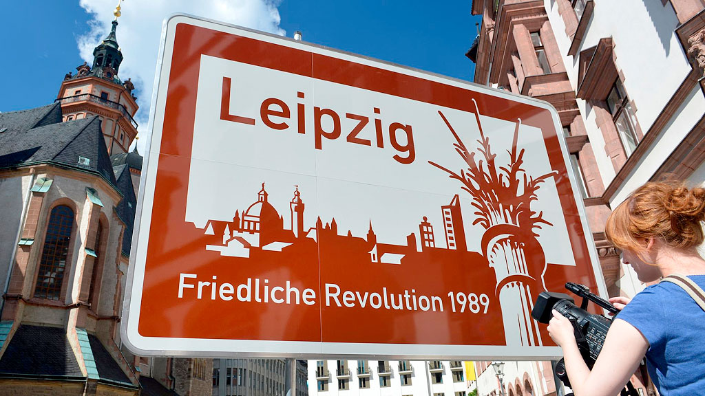 Leipzig, RB Leipzig, República Democrática Alemana, Red Bull Leipzig, RB Leipzig historia, Alemania Oriental, RDA, fútbol de Alemania Oriental, fútbol de la RDA, reunificación alemana, Red Bull, Red Bull Arena, regla 50+1, 50+1 Alemania, fútbol alemán, Lokomotive Leipzig, Chemie Leipzig, deporte en la RDA, Revolución Pacífica de Leipzig, Leipzig 1989.