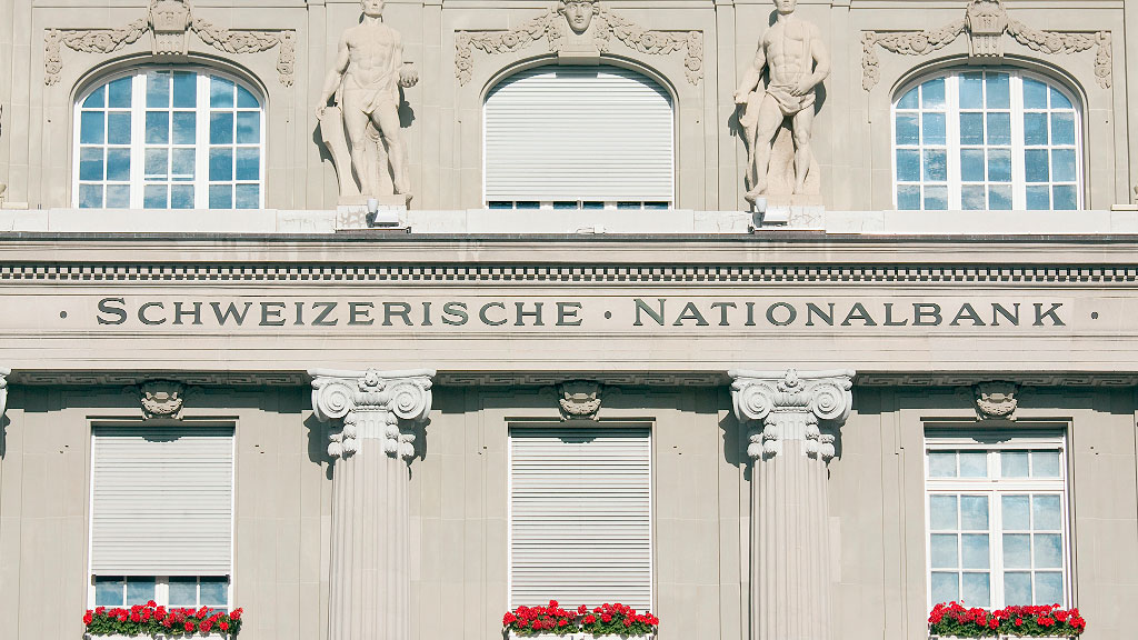 Schweizerische Nationalbank, Suiza, tasa de referencia, tasas de interés, tasa 0% Suiza, banco central suizo, SNB, Martin Schlegel, inflación Suiza, inflación 0,8% Suiza, franco suizo, política monetaria Suiza, tasas negativas Suiza, hipotecas en Suiza, crédito en Suiza, ahorro en Suiza, economía suiza, tipo de cambio franco suizo, intervención cambiaria SNB
