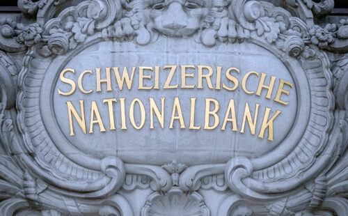 Schweizerische Nationalbank, Suiza, tasa de referencia, tasas de interés, tasa 0% Suiza, banco central suizo, SNB, Martin Schlegel, inflación Suiza, inflación 0,8% Suiza, franco suizo, política monetaria Suiza, tasas negativas Suiza, hipotecas en Suiza, crédito en Suiza, ahorro en Suiza, economía suiza, tipo de cambio franco suizo, intervención cambiaria SNB
