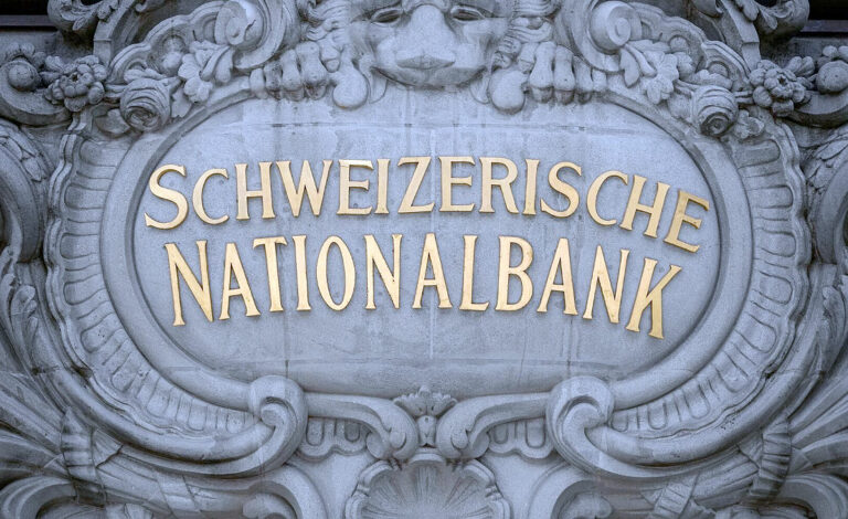 Schweizerische Nationalbank, Suiza, tasa de referencia, tasas de interés, tasa 0% Suiza, banco central suizo, SNB, Martin Schlegel, inflación Suiza, inflación 0,8% Suiza, franco suizo, política monetaria Suiza, tasas negativas Suiza, hipotecas en Suiza, crédito en Suiza, ahorro en Suiza, economía suiza, tipo de cambio franco suizo, intervención cambiaria SNB