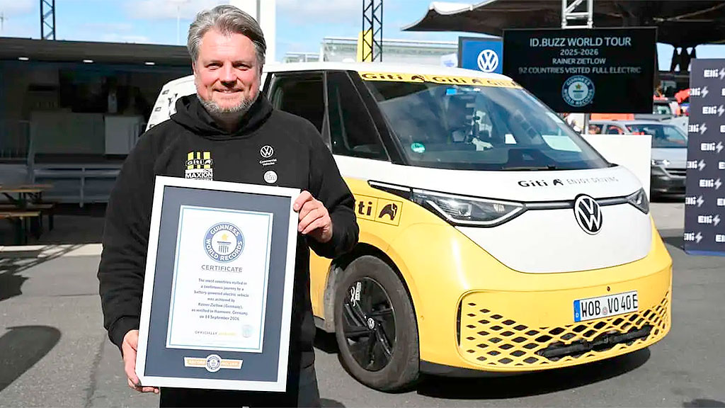 Volkswagen ID. Buzz, vehículo eléctrico, Guinness, Rainer Zietlow, movilidad eléctrica, auto eléctrico récord mundial, ID. Buzz batería, batería Volkswagen ID. Buzz, 95,75% batería ID. Buzz, State of Health batería, movilidad eléctrica, autos eléctricos, durabilidad batería eléctrica, TÜV Nord, 99.767 kilómetros, ID. Buzz Argentina, viaje eléctrico 92 países, autonomía ID. Buzz, Volkswagen electromovilidad