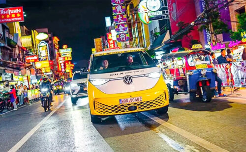 Volkswagen ID. Buzz, vehículo eléctrico, Guinness, Rainer Zietlow, movilidad eléctrica, auto eléctrico récord mundial, ID. Buzz batería, batería Volkswagen ID. Buzz, 95,75% batería ID. Buzz, State of Health batería, movilidad eléctrica, autos eléctricos, durabilidad batería eléctrica, TÜV Nord, 99.767 kilómetros, ID. Buzz Argentina, viaje eléctrico 92 países, autonomía ID. Buzz, Volkswagen electromovilidad