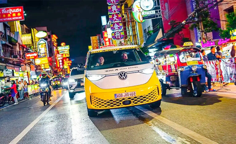 Volkswagen ID. Buzz, vehículo eléctrico, Guinness, Rainer Zietlow, movilidad eléctrica, auto eléctrico récord mundial, ID. Buzz batería, batería Volkswagen ID. Buzz, 95,75% batería ID. Buzz, State of Health batería, movilidad eléctrica, autos eléctricos, durabilidad batería eléctrica, TÜV Nord, 99.767 kilómetros, ID. Buzz Argentina, viaje eléctrico 92 países, autonomía ID. Buzz, Volkswagen electromovilidad