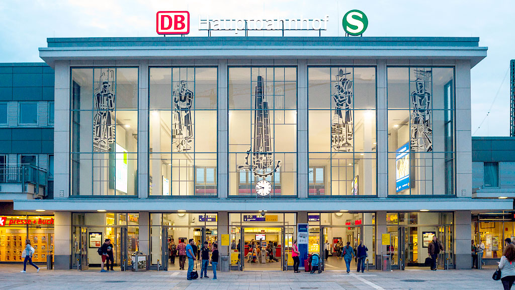 Zúrich, estaciones de tren, Europa, mejores estaciones de tren de Europa, estaciones ferroviarias de Europa, European Railway Station Index 2026, Zúrich Hbf, estación central de Zúrich, trenes en Alemania, Deutsche Bahn, estaciones de tren Alemania, retrasos Deutsche Bahn, Berlin Hauptbahnhof, trenes en Suiza, ferrocarriles suizos, SBB, puntualidad ferroviaria, Bern Hbf, Kraków Główny, estaciones de tren 2026, ranking ferroviario europeo
