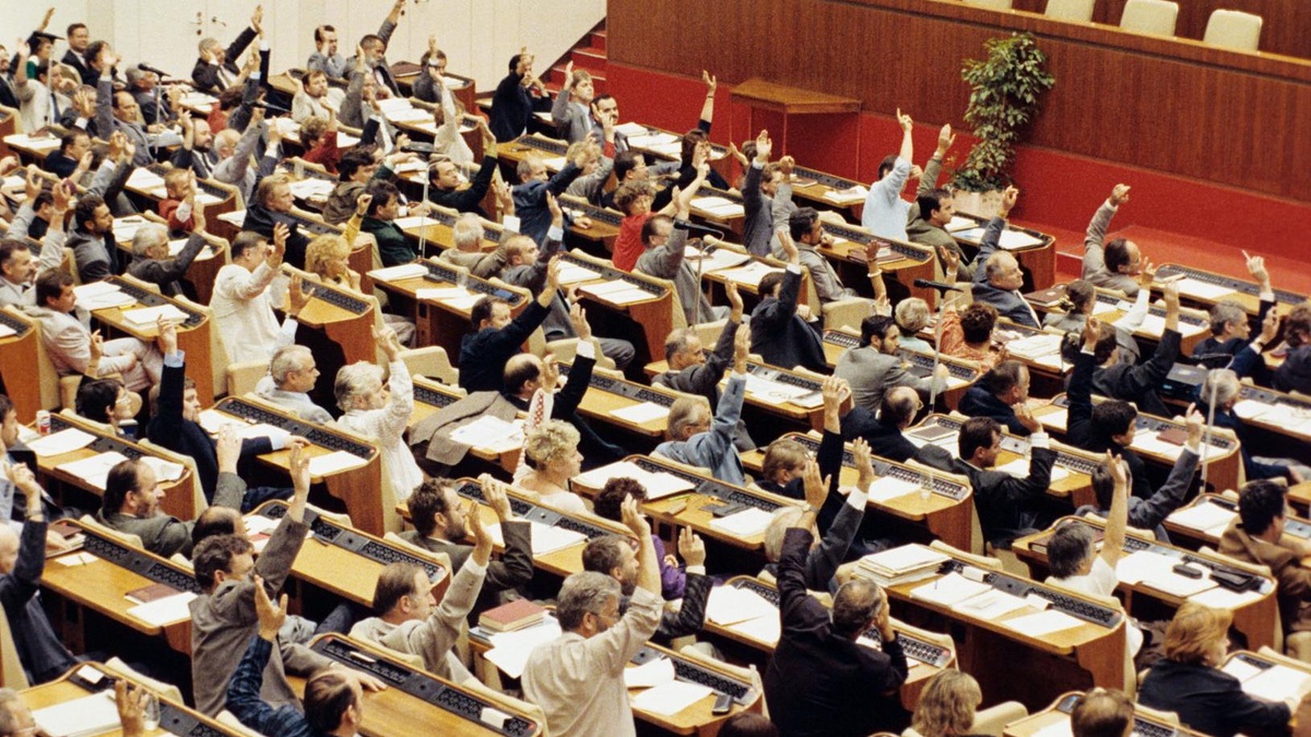 volkskammer_alta_01_votacion_23_agosto_1200x675