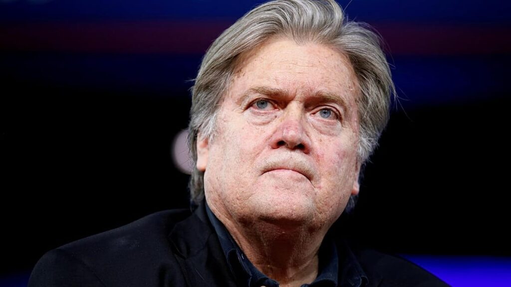 03-interior-steve-bannon