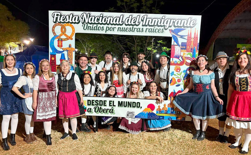 Alemanes en Argentina, Austríacos en Argentina, Fiesta Nacional del Inmigrante, Fiesta Nacional del Inmigrante, Fiesta Nacional del Inmigrante Oberá, Oberá Misiones, Parque de las Naciones Oberá, alemanes en Argentina, austríacos en Argentina, comunidad alemana Argentina, comunidad austríaca Argentina, cultura alemana en Argentina, cultura austríaca en Argentina, Club Alemán Austriaco Chaco, Club Alemán Austriaco Resistencia, colectividad alemana Chaco, colectividad austríaca Chaco, inmigrantes alemanes Argentina, inmigrantes austríacos Argentina, tradiciones alemanas Argentina, Trachten Argentina, Casa Típica Germánica, colectividades Oberá, cultura centroeuropea Argentina, Chaco Misiones colectividades
