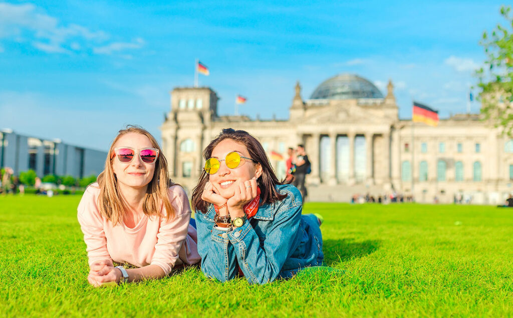 Alemania, visas, trabajo, Working Holiday Alemania argentinos, visa Working Holiday Alemania, trabajar en Alemania, vivir en Alemania, argentinos en Alemania, visa Alemania para argentinos, requisitos Working Holiday Alemania, salario mínimo Alemania 2026, trabajo en Alemania para argentinos, jóvenes argentinos Alemania, trabajar 6 meses en Alemania, visa para trabajar en Alemania, Embajada de Alemania en Argentina, requisitos visa Alemania, Working Holiday 2026