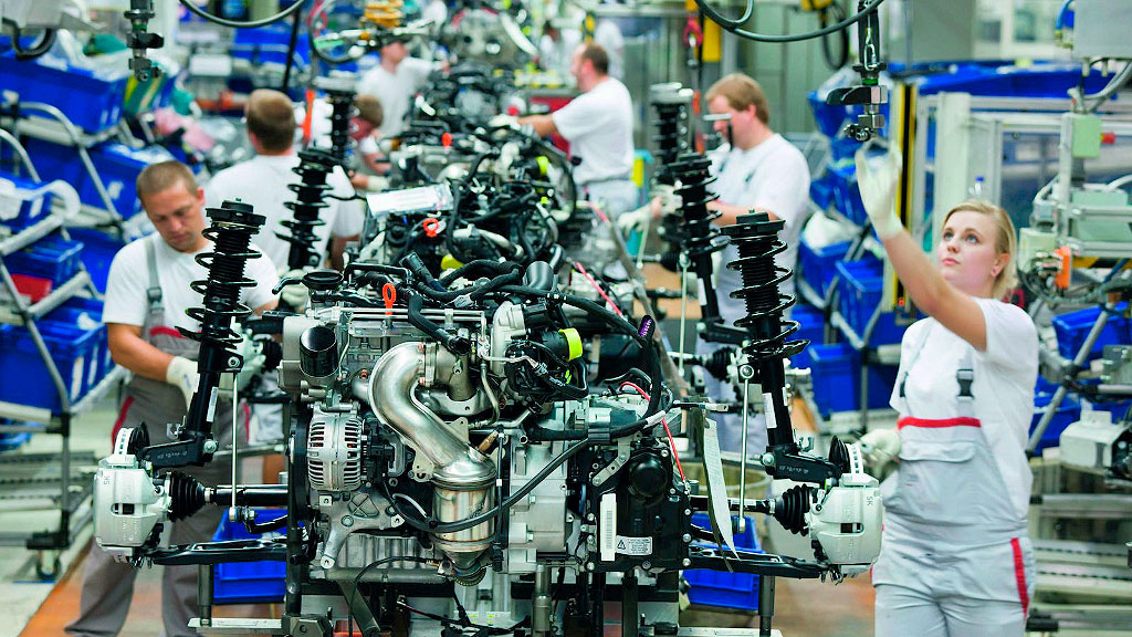 Audi, Industria automotriz, Industria de defensa, Audi empleados, Audi industria militar, Audi Ingolstadt, empleados Audi defensa, Audi cesión de trabajadores, industria automotriz Alemania, industria de defensa Alemania, empleo industrial Alemania, Audi 7.500 puestos, MBDA Alemania, Diehl, KNDS, Airbus defensa, IG Metall Audi, crisis automotriz Alemania, Audi recortes Alemania