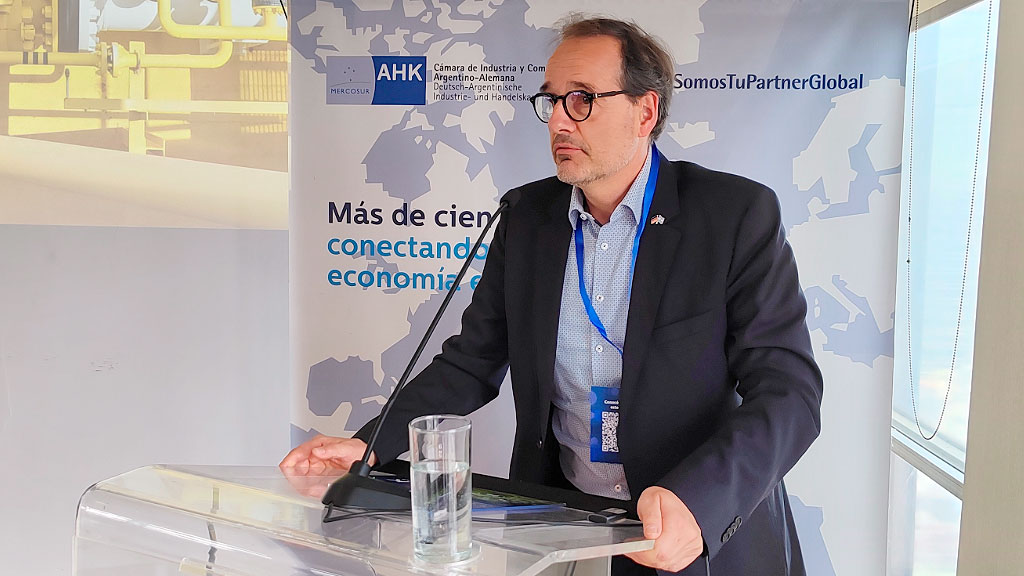 Vaca Muerta, Deutschland, Technologie, Vaca Muerta Ölproduktion, Ölproduktion Argentinien, Vaca Muerta 1,5 Millionen Barrel, Vaca Muerta 2030, deutsche Unternehmen Vaca Muerta, deutsche Industrie Argentinien, deutscher Maschinenbau Argentinien, Vaca Muerta Infrastruktur, Vaca Muerta Pipeline, VMOS Pipeline, Siemens Energy Argentinien, deutsche Energietechnik Argentinien, Investitionen Vaca Muerta, Exportkreditgarantien Argentinien, AHK Argentina Oil & Gas, Öl und Gas Argentinien, Energie Argentinien Deutschland, Technologieexport Deutschland Argentinien