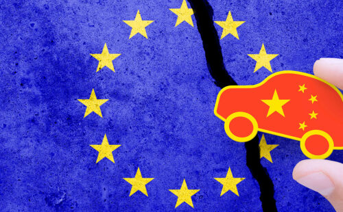 Unión Europea, China, industria automotriz, híbridos chinos en Europa, Unión Europea China autos, cupo autos chinos UE, vehículos híbridos chinos, autos chinos Europa, restricciones autos chinos, industria automotriz europea, industria automotriz alemana, aranceles autos chinos, comercio UE China, automotrices chinas Europa, Volkswagen China, BMW China, Mercedes-Benz China, BYD Europa, autos chinos Alemania, cupo 350.000 vehículos, híbridos chinos Argentina, autos chinos Argentina, vehículos eléctricos China Europa