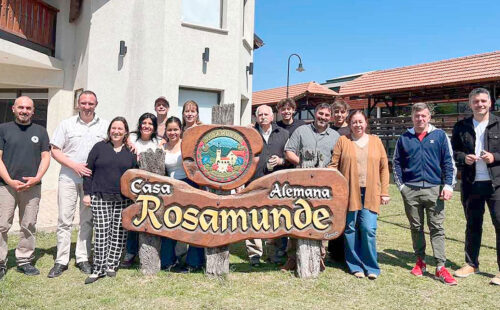 Sommertreffen, Stiftung Verbundenheit, Villa General Belgrano, comunidad alemana en Argentina, inmigración alemana Argentina, 200 años de inmigración alemana, Asociación Alemana Rosamunde, JungesNetzwerk, comunidad alemana Córdoba, alemanes en Argentina, Argentina Alemania, relación bilateral Argentina Alemania, Gabriel Podevils, Kevin Wiedensee, nuevas generaciones comunidad alemana, asociaciones alemanas Argentina, Stiftung Verbundenheit América Latina, Sommertreffen Argentina, cultura alemana Córdoba, participación comunitaria